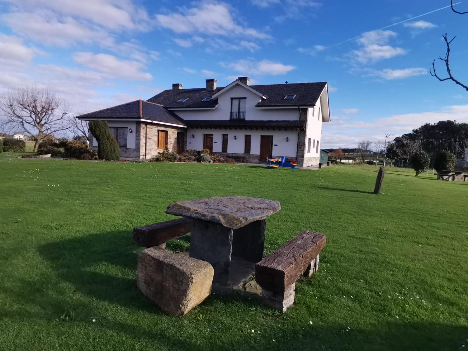 Apartamentos La Cruz De Paderne Navia Exteriér fotografie