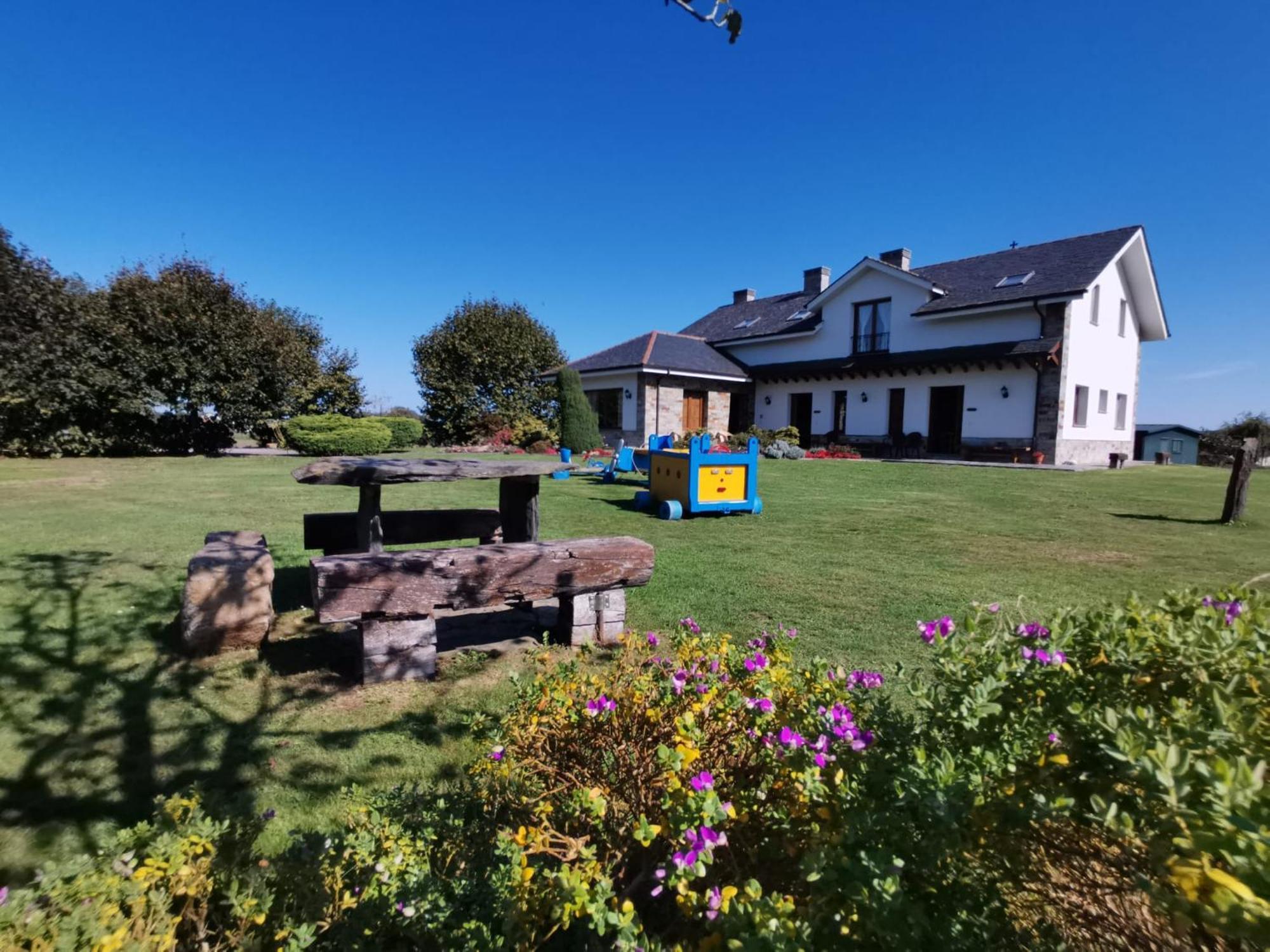 Apartamentos La Cruz De Paderne Navia Exteriér fotografie