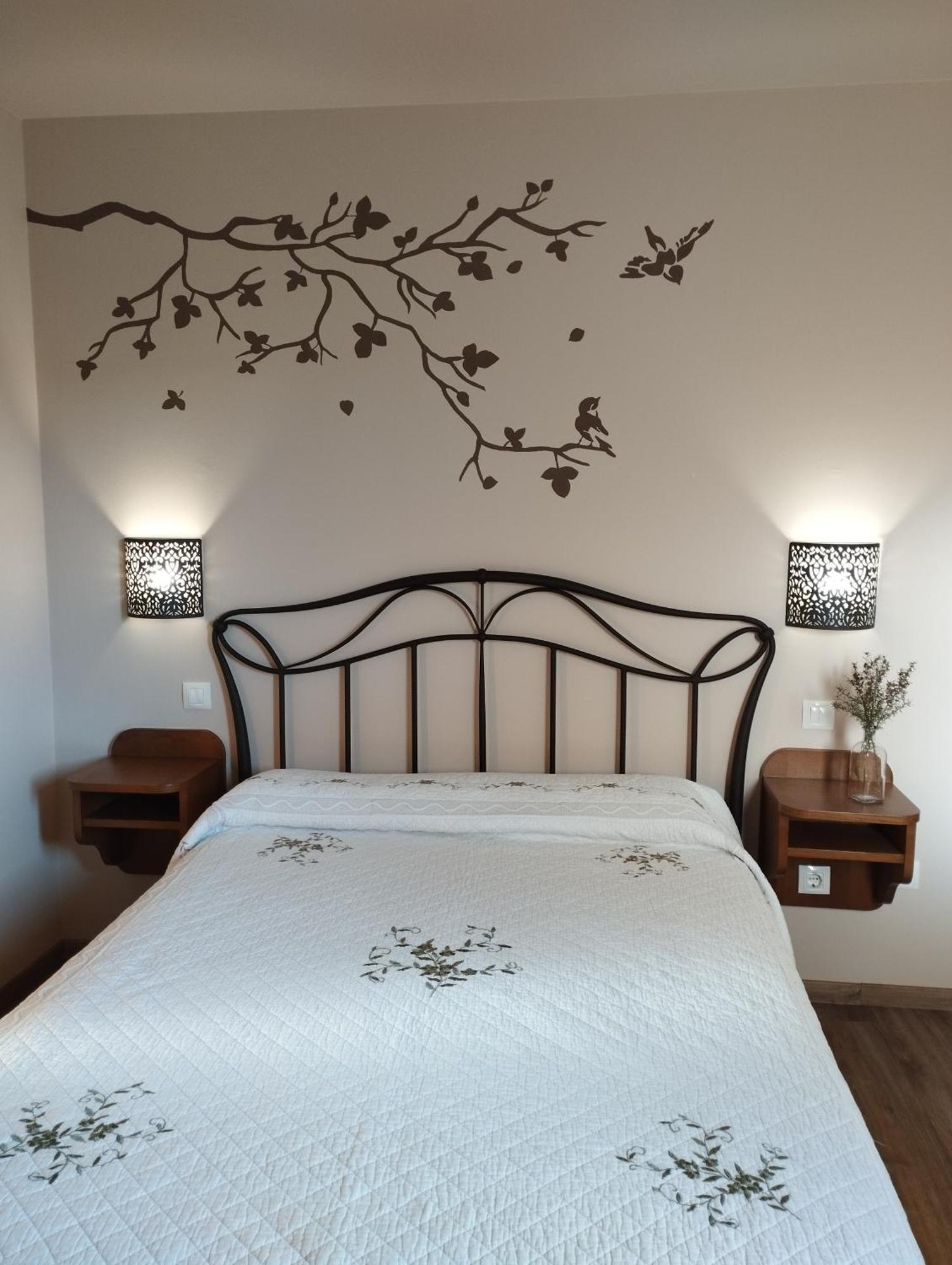 Apartamentos La Cruz De Paderne Navia Pokoj fotografie