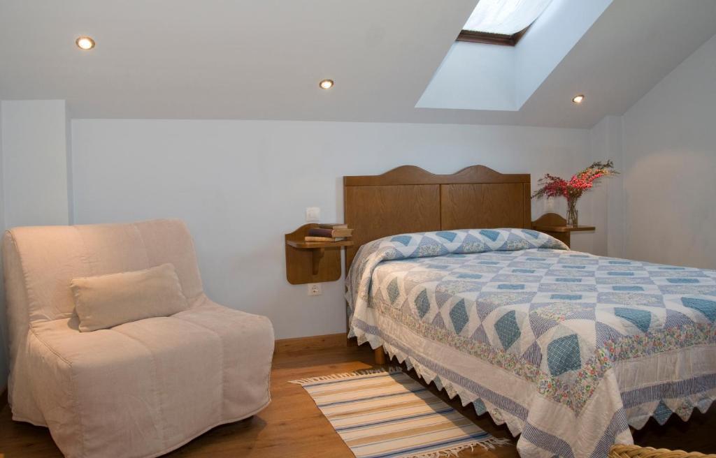 Apartamentos La Cruz De Paderne Navia Pokoj fotografie